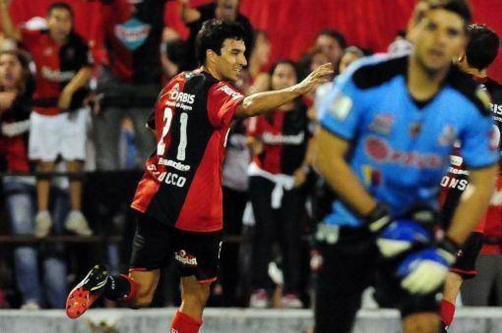 "Newell's tiene prioridad pero no cierro ninguna puerta", dijo Scocco