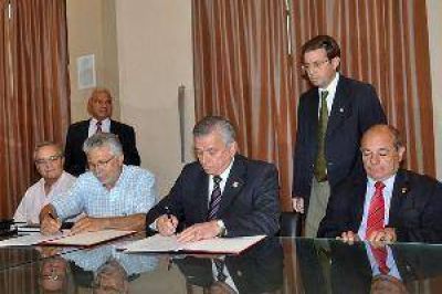 Firmaron contrato para la obra de la nueva iluminaci�n del centro