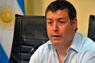 El ministro de Desarrollo Social amuralla su supermercado para protegerse