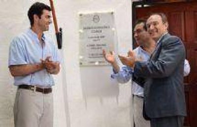 El Gobernador Juan Manuel Urtubey inaugur� la delegaci�n de la Fiscal�a en El Quebrachal