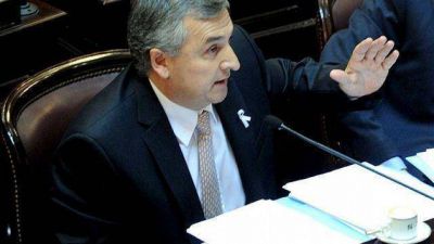 Dos senadores por Jujuy est�n entre los diez m�s destacados