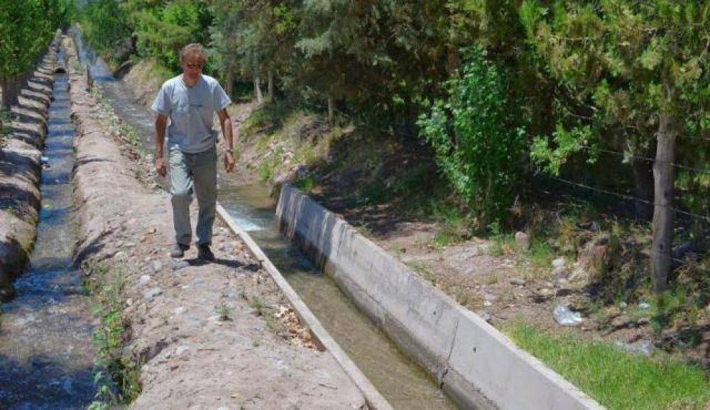 Estructuras prearmadas: una alternativa de Irrigaci�n para la impermeabilizaci�n de canales