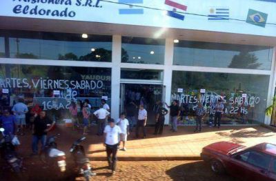 Eldorado: Unos 5 mil compradores pasaron por la Salada el martes