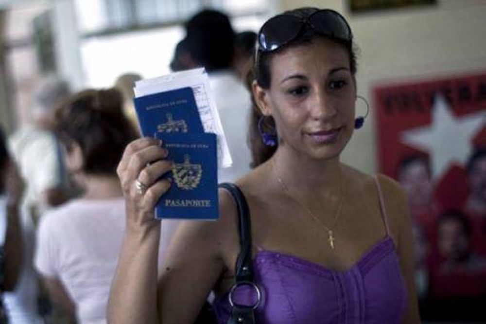 Avanza en Cuba la reforma migratoria y la desregulaci�n de empresas estatales