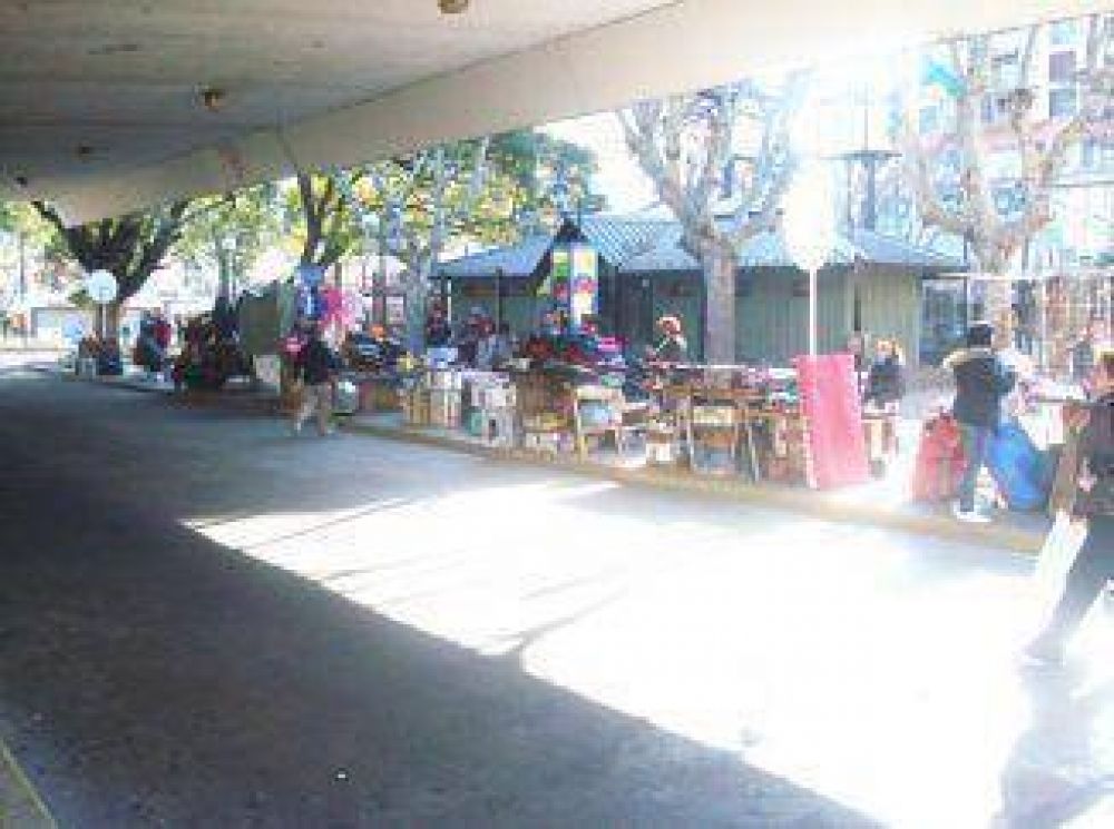 Reclaman la reparaci�n de luminarias y limpieza en la Plaza de la Estaci�n