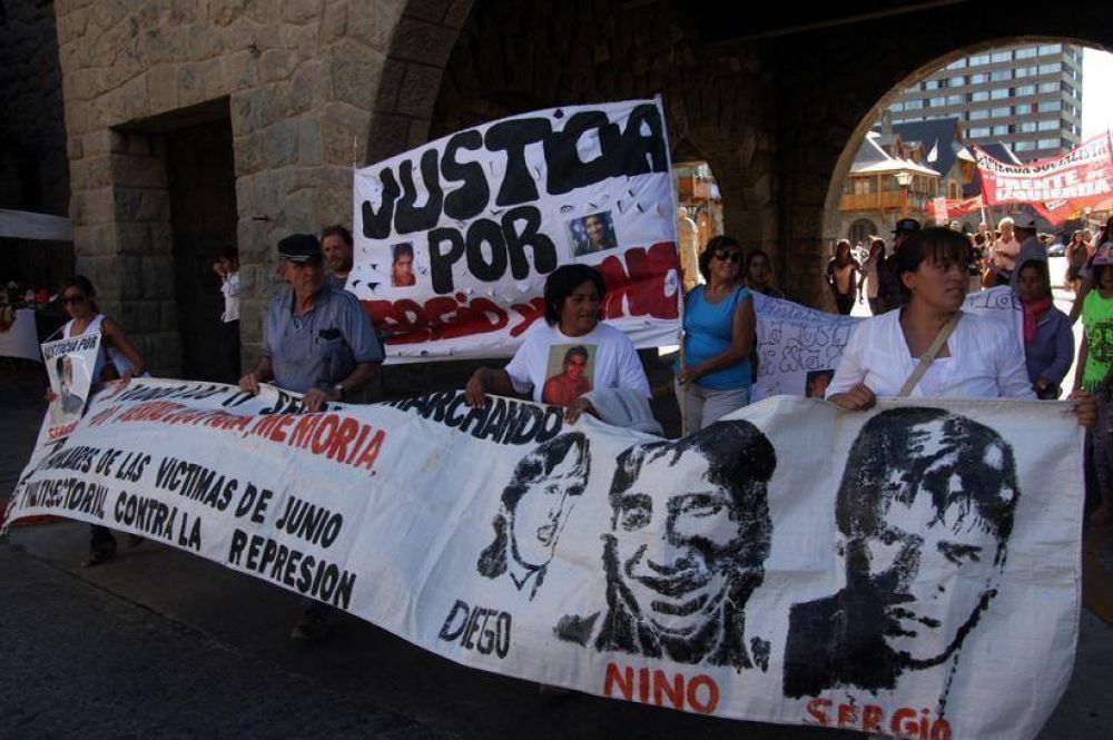 "Siluetas" para recordar a las v�ctimas del 17 de junio