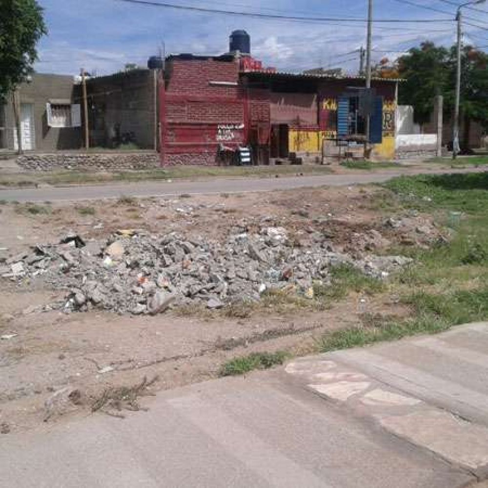 Interno de la Fazenda se escap� y rob� un kiosco de la zona