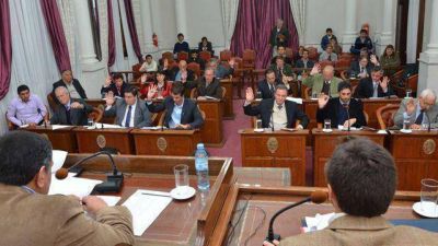 Sesi�n express: el Senado entrerriano convirti� en ley el aumento impositivo