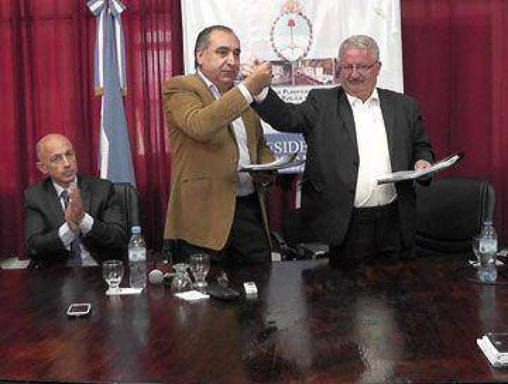 P�rez Osuna firm� convenio por nuevo frente y tuneleras