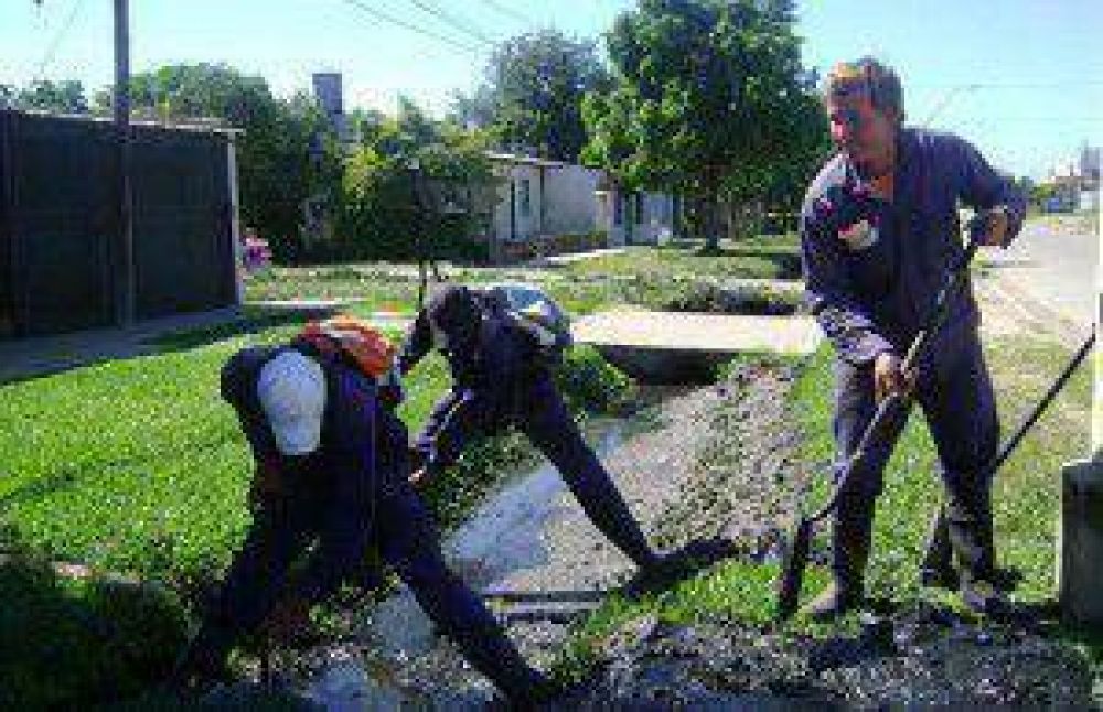 La comuna capitalina optimiza servicios en cinco barrios capitalinos