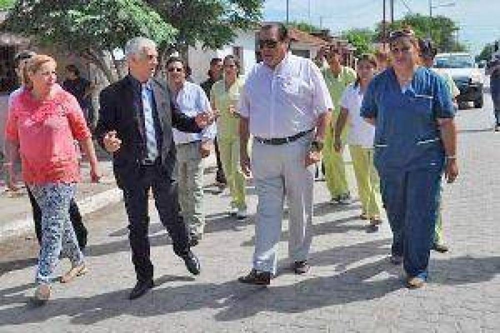 Autoridades supervisaron acciones contra el dengue