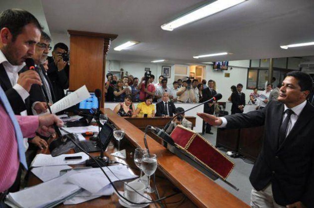 N�stor Sotelo jur� como diputado en reemplazo de Eduardo Aguilar