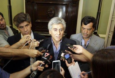 Presupuesto: la UCR adelant� su voto negativo y Tan�s conf�a en aprobarlo con mayor�a absoluta