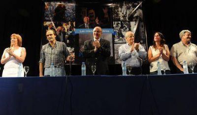 Tomada present� su libro sobre peronismo