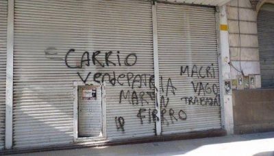 Por temor a saqueos, cierran los comercios en el barrio de Once