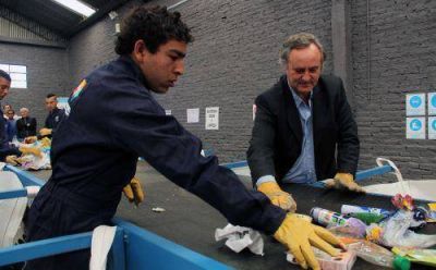 San Miguel realiz� la primera venta de material reciclable