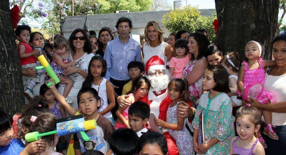 Pap� Noel visit� el Centro de Estimulaci�n Temprana