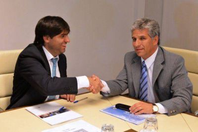Provincia y ANSES firmaron el acuerdo por los descuentos previsionales de las fuerzas de seguridad
