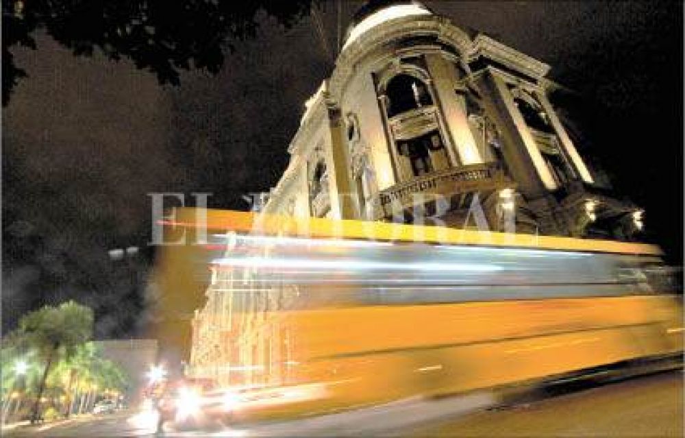 1.100 millones de pesos para estatales en 10 d�as