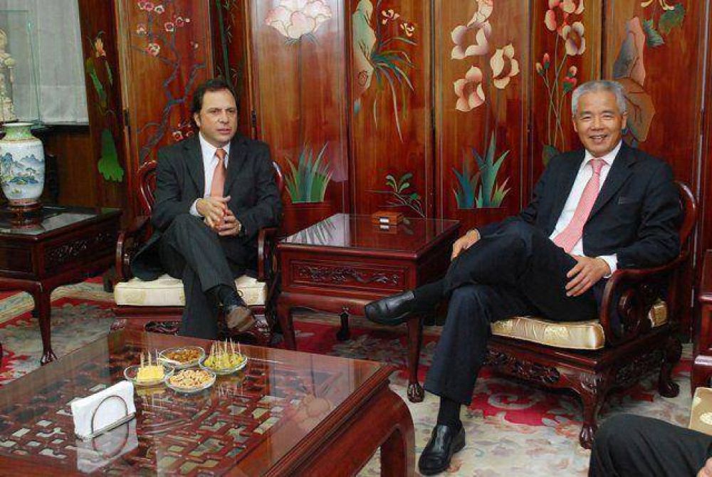 Giustozzi se reuni� con el embajador de la Rep�blica Popular China 