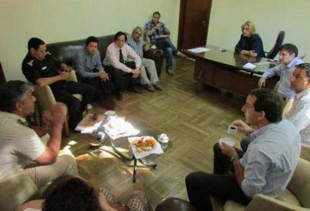 Concejales se reunieron con miembros de las fuerzas de seguridad y funcionarios del Ejecutivo