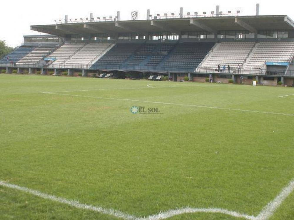 Pone primera sin p�blico