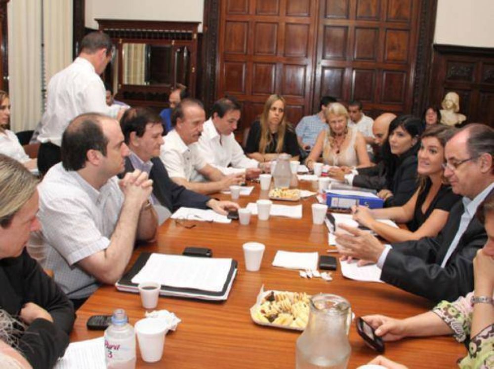 Concejales opositores no acompa�ar�an el aumento de las tasas para aprobar el presupuesto 2014