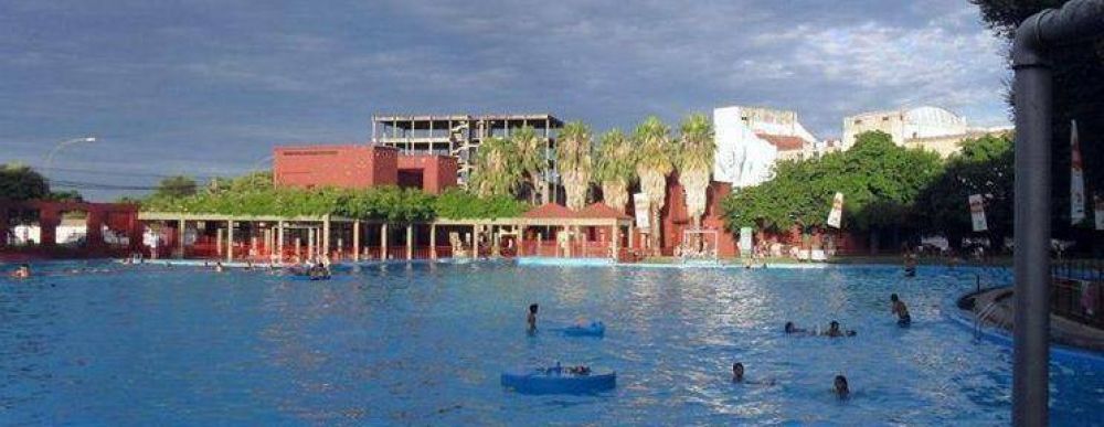 Ataque a tiros en las piletas del Saladillo: un joven muerto