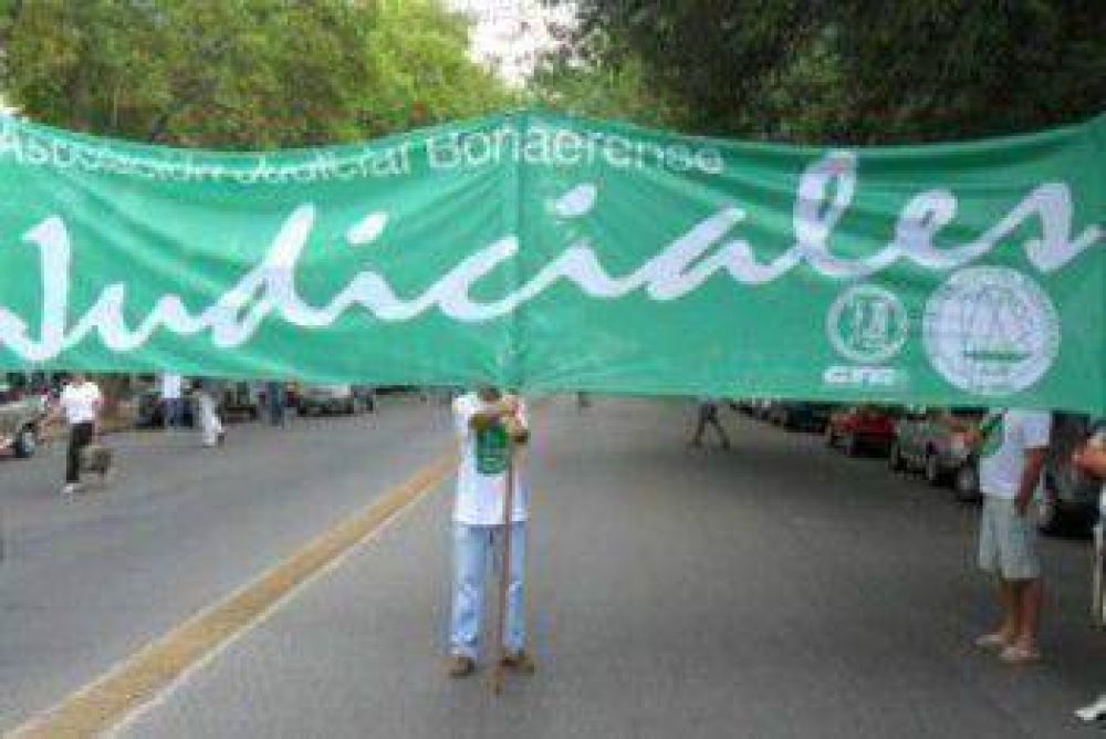 Asuetos por las fiestas para judiciales
