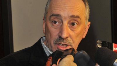 Mestre replantea cuatro secretar�as