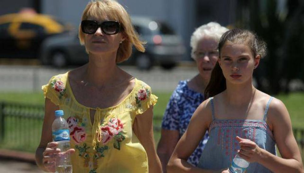 El Pedi�trico atendi� 30% m�s de chicos por golpe de calor