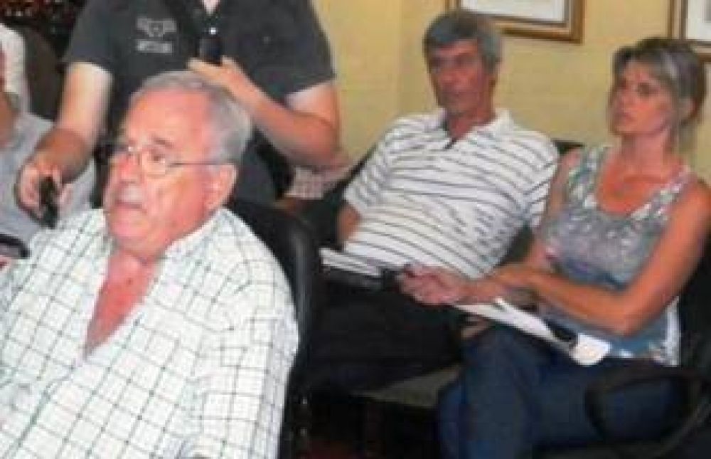El Secretario de Hacienda anunci� plan de ajuste econ�mico
