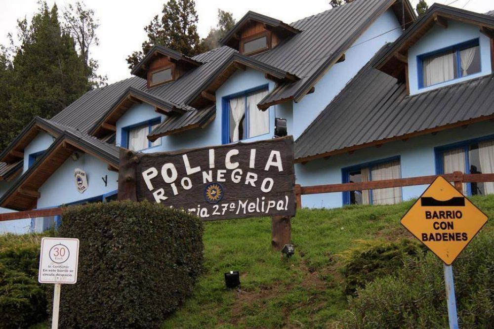 Johnny Mansilla inhabilitado para manejar, fue detenido tras un choque