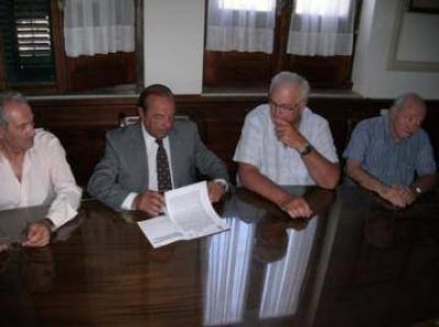 CELTA y el Municipo firmaron convenio por mejoras en energ�a