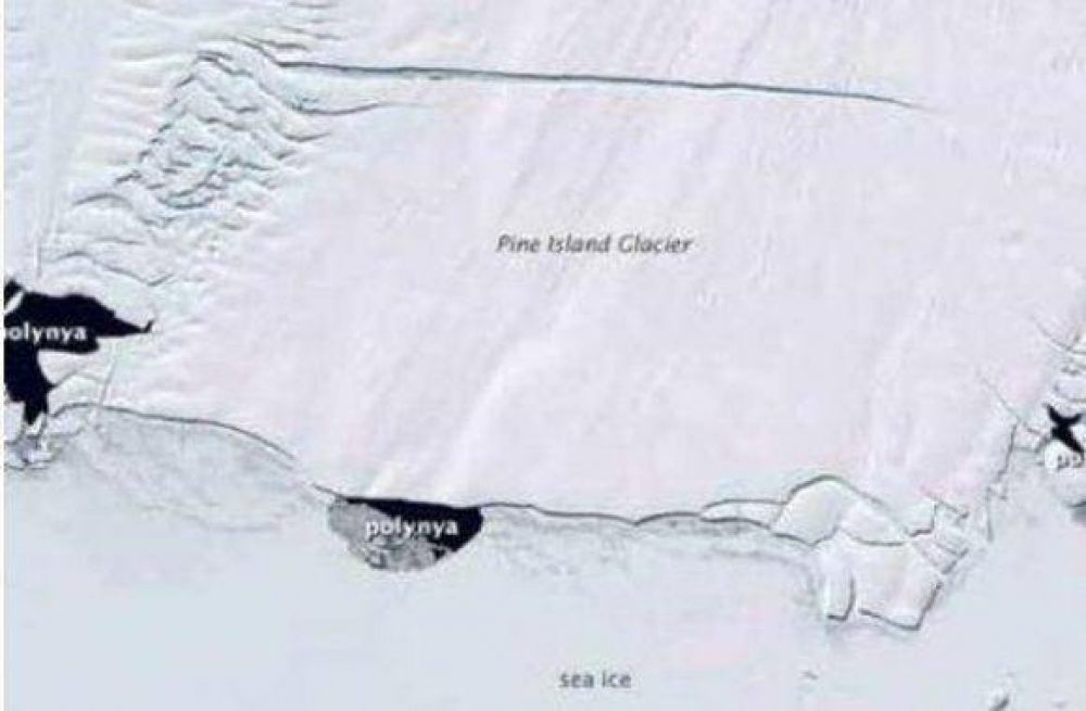 Se desprendi� un iceberg gigante de la Ant�rtida