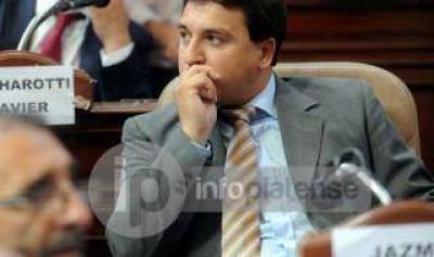 La Plata: Concejal massista a las trompadas
