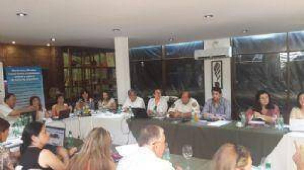 Atencio expuso sobre las novedades del Parque Ischigualasto en un seminario