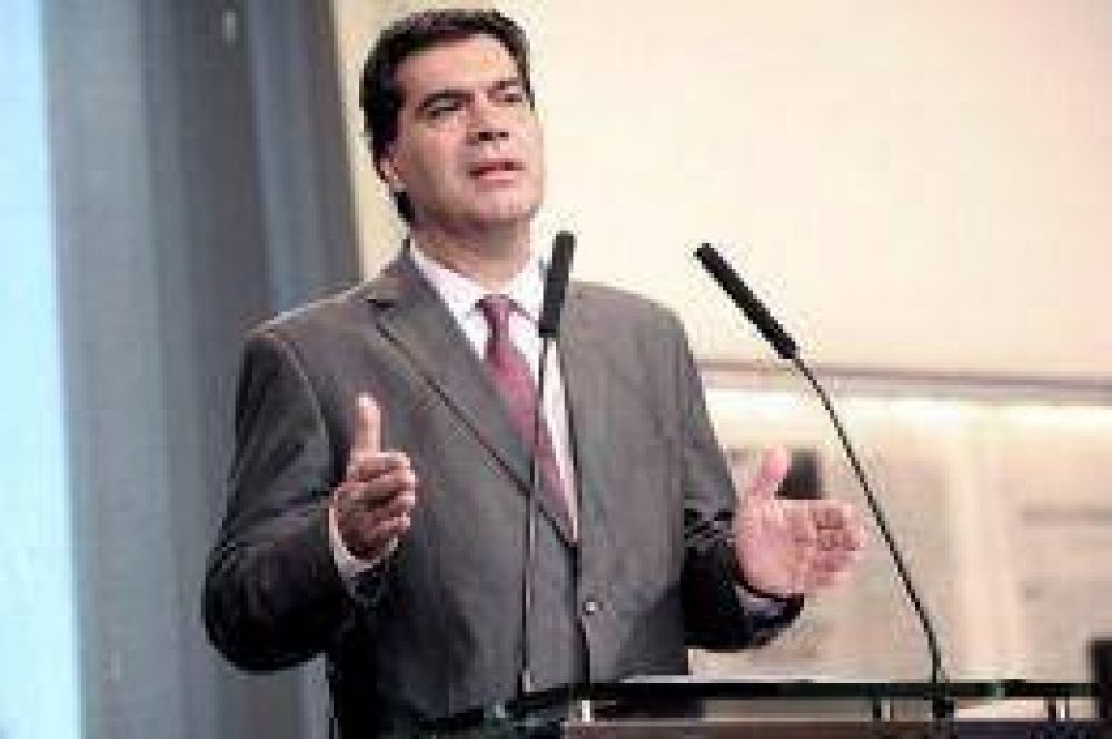Capitanich destac� los logros del Gobierno y advirti� sobre "grupos autoritarios al acecho"