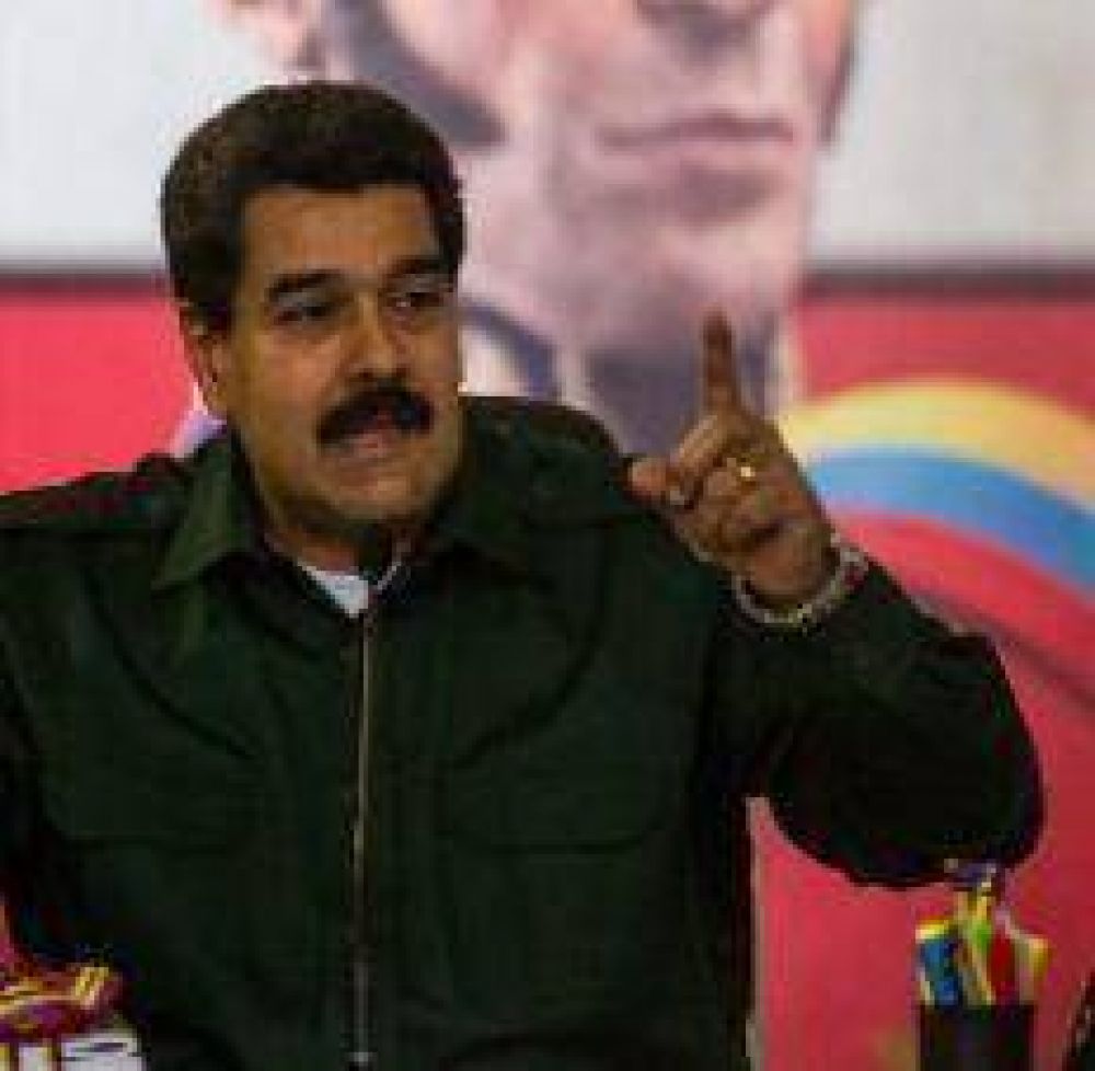 Maduro y un plan a tres a�os para aumentar la nafta