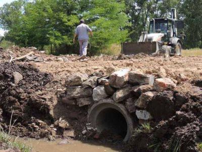 El plan de mejorado de calles ya trabaja en Peti�n, La Garita, Villa Adriana y La Lonja