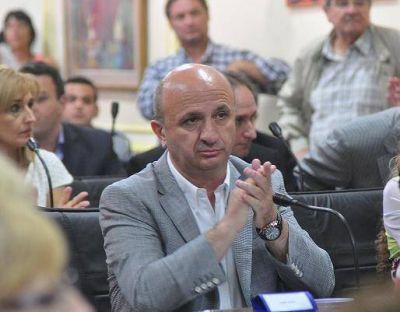 EL FRENTE RENOVADOR DE LANUS RECLAMA A EDESUR Y AL MUNICIPIO