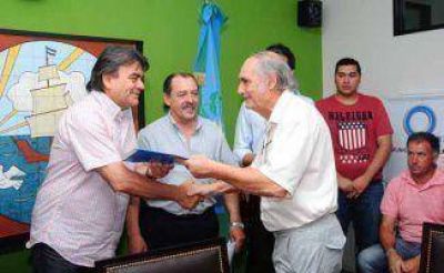 Entregaron 34 habilitaciones a industrias