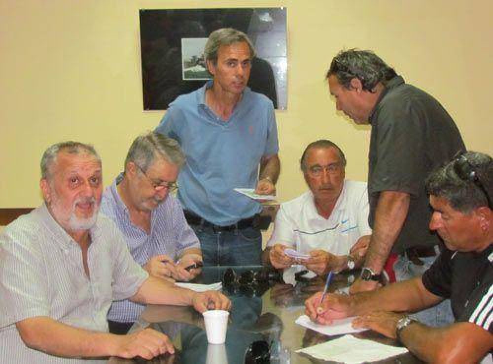 Guardavidas acordaron un aumento del 28,5% paritarias guardavidas