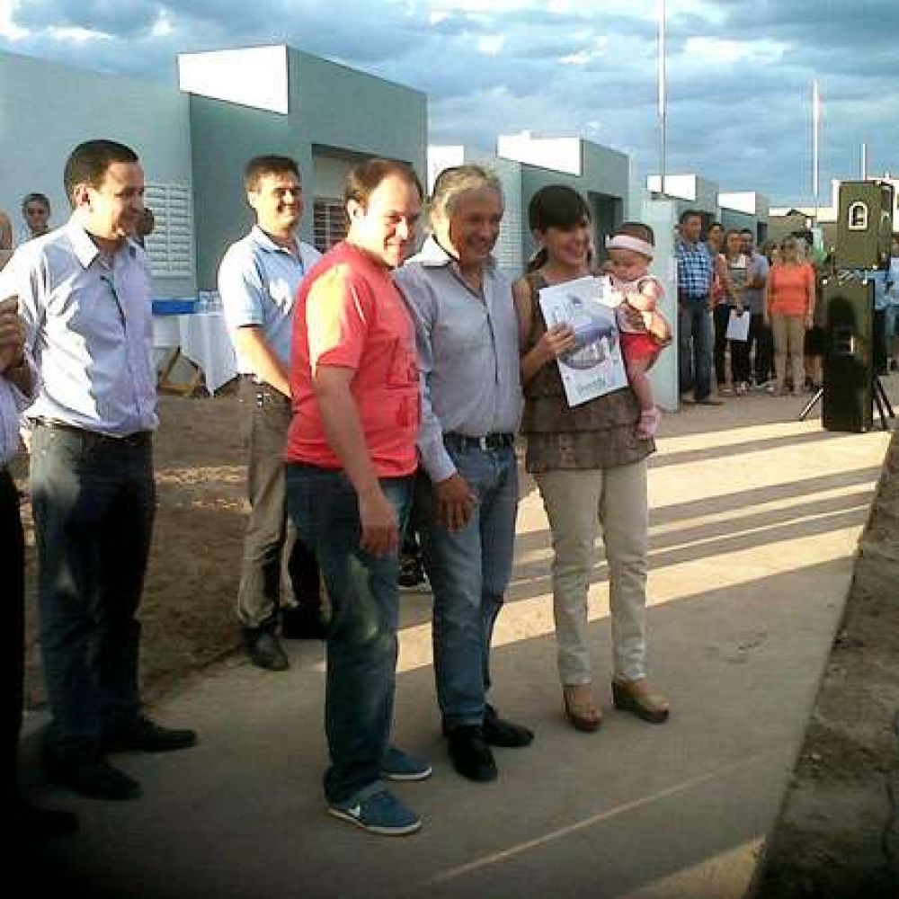 Viviendas: Beder Herrera destac� que la provincia contiene a todos los sectores