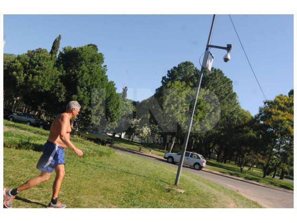 La ciudad cuenta con 19 c�maras que se instalaron en el Parque J. de Garay