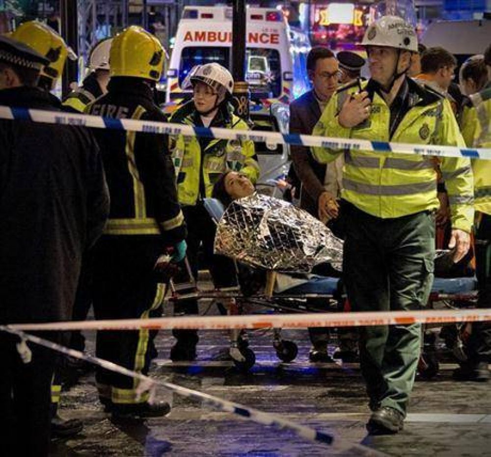 Se derrumb� la c�pula de un teatro londinense con lleno total: 90 heridos