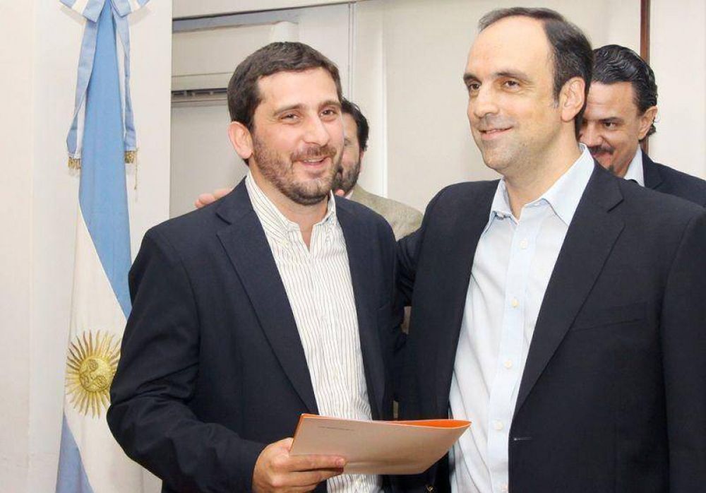 Asumi� Mariano Cuvertino como director del programa de Econom�a Social