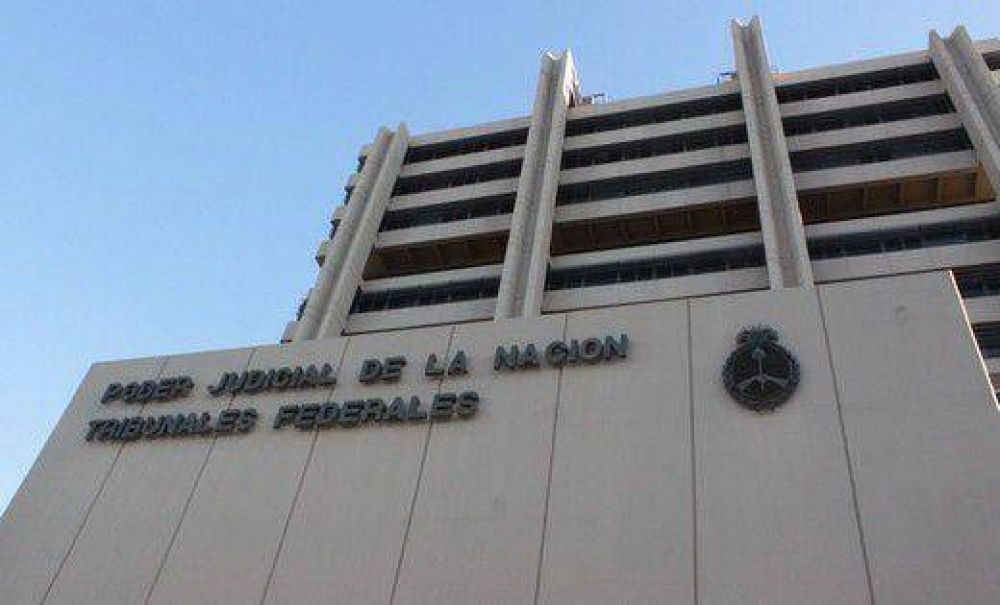 Gonz�lez libre bajo fianza; Sosa a la espera