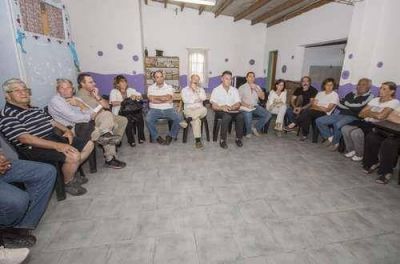 EL EJECUTIVO MUNICIPAL SE REUNI� CON EL PLENARIO DE COMISIONES VECINALES
