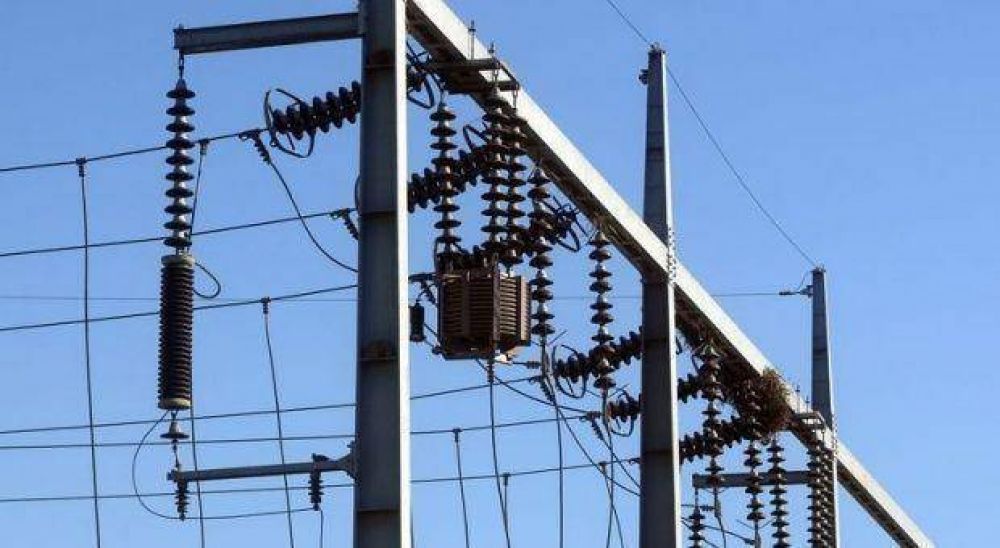 Por los cortes de electricidad, desde la FAM manifestaron "total repudio" a EDESUR y EDENOR